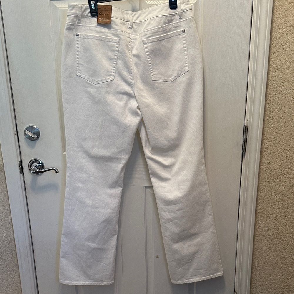 Coldwater Creek Women's Cream Straight Leg Jeans - Picture 4 of 5